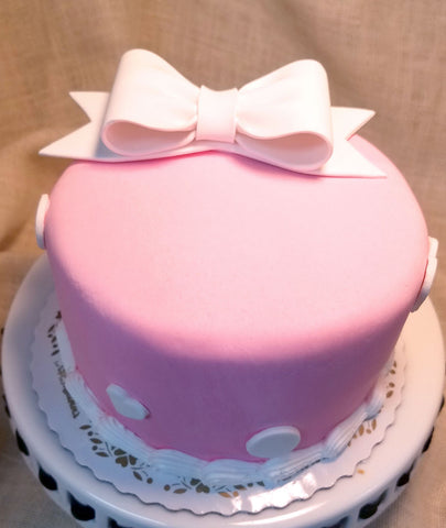 Dainty Valentine Cake